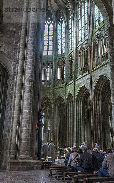 Normandie  die Abtei Mont Saint Michel  Kirche (UNESCO-Weltkulturerbe) (auf dem Weg nach Santiago de Compostela)