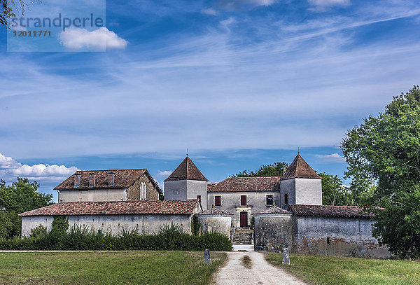 Frankreich  Landes  Regionaler Naturpark Landes de Gascogne  Belhade  Schloss Rochefort-Lavie