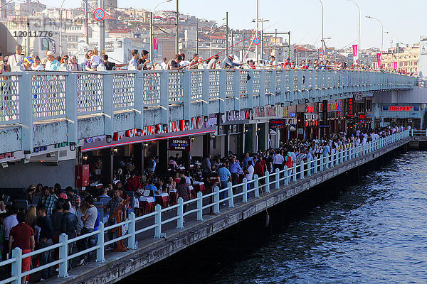 Türkei  Istanbul  Galata-Brücke