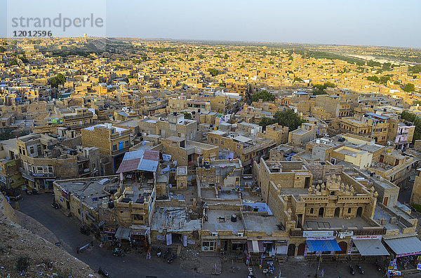 Luftaufnahme einer Stadt in Rajasthan  Indien.