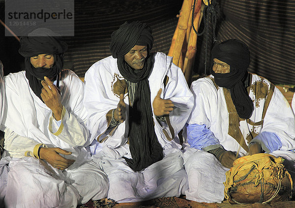 Vereinigte Arabische Emirate  Dubai  Menschen  Beduin Lifestyle Festival