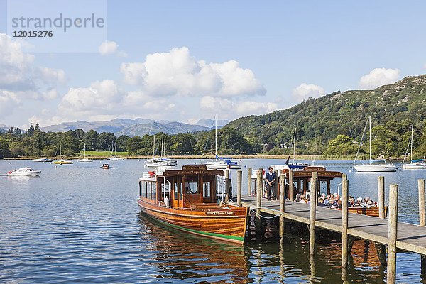 England  Cumbria  Lake District  Windermere  Ambleside  Sightseeing Boot
