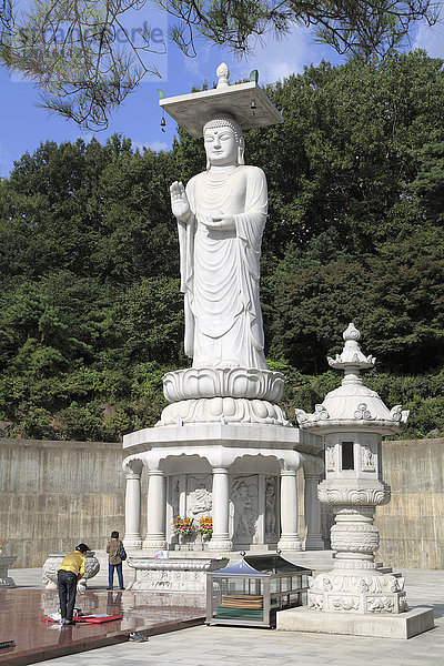 Südkorea  Seoul  Bongeun-sa  buddhistischer Tempel  Buddha-Statue