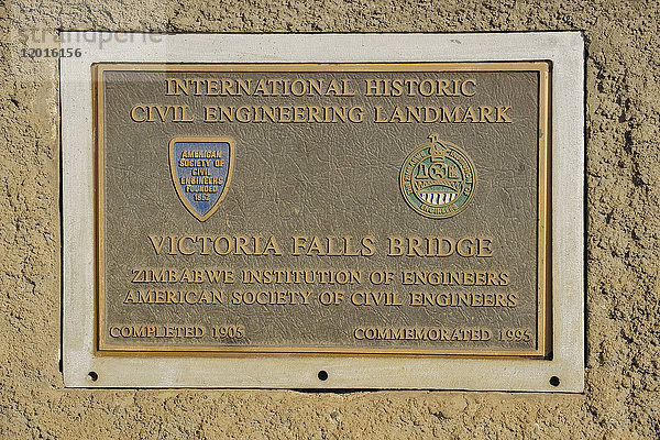 Afrika  Südliches Afrika  Simbabwe  Provinz der Norden von Matabeleland  Victoria Falls  Stadt  metallische Brücke (Deck)  Straßenschild
