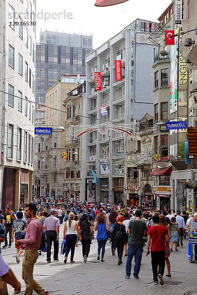 Türkei  Istanbul  Bezirk Beyoglu  Istiklal-Straße