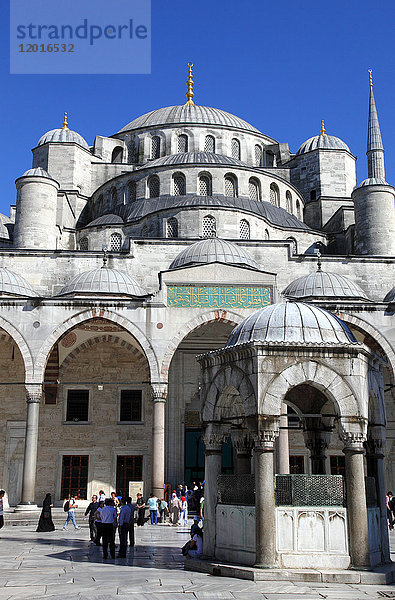 Türkei  Istanbul  Gemeinde Fatih  Stadtteil Sultanahmet  Sultanahmet-Moschee oder Blaue Moschee