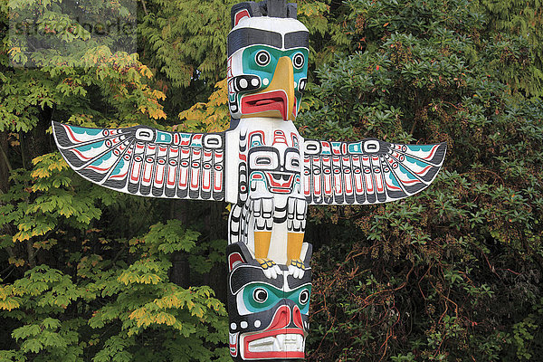 Kanada  Vancouver  Stanley Park  Totempfahl  Kunst der Ureinwohner