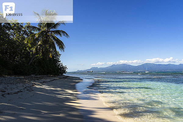 Strand und Meer  Insel Gosier  Guadeloupe  Frankreich