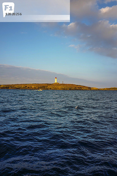 Frankreich  Bretagne  Finistere  die Glenan-Inseln  Leuchtturm auf der Insel Penfret