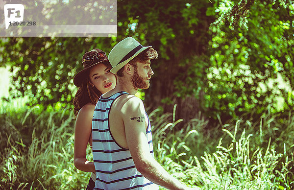 Porträt eines jungen Paares Profil Hipster