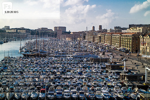 Frankreich Marseille Blick auf den historischen alten Hafen