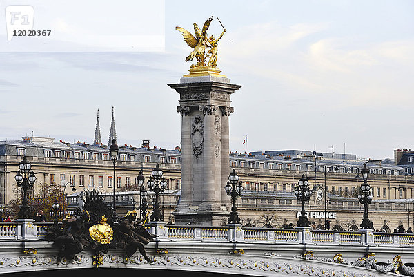 Frankreich  Paris  Pont Alexandre III zur Zeit seiner Einweihung  historisches Denkmal