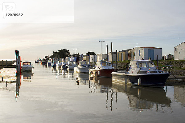 Frankreich  Les Moutiers-en-Retz  Hafen von Collet.