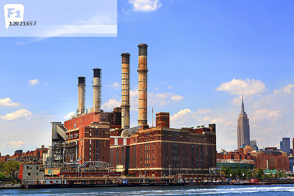 Usa  New York  Manhattan. Consolidated Edison Power Plant  East 14th Street  New York City