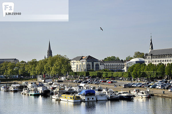 Frankreich  Region Pays de La Loire  Departement Loire-Atlantique  Stadt Nantes  Boote auf dem Kanal von Saint-Felix.