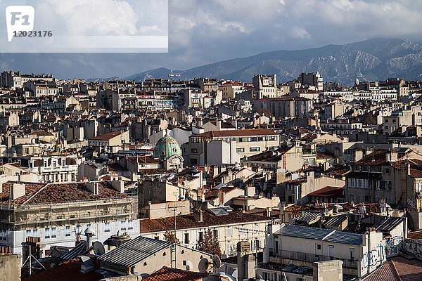 Frankreich Marseille Blick auf die historische Altstadt