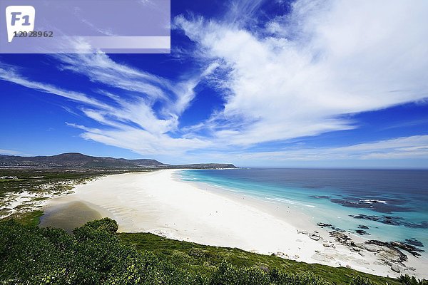 Weite Bucht  Sandstrand  Noordhoek Beach  Kapstadt  Westkap  Südafrika  Afrika