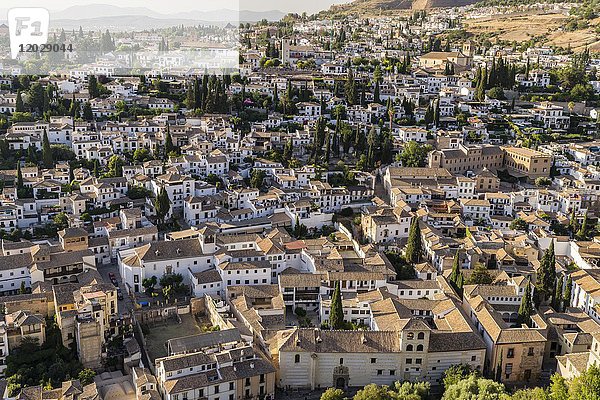 Blick von der Alhambra auf Albayzín  Granada  UNESCO-Weltkulturerbe  Andalusien  Spanien  Europa
