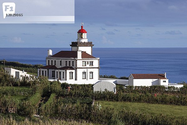 Leuchtturm von Ginetes  Insel Sao Miguel  Azoren  Portugal  Europa