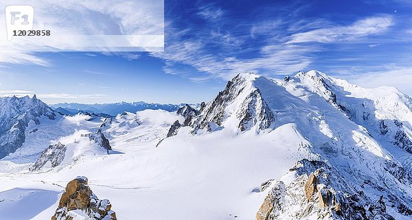 Verschneiter Mont Blanc  Chamonix  Frankreich  Europa
