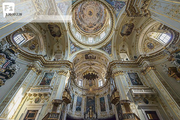 Innenansicht der Kathedrale von Bergamo  Bergamo  Provinz Bergamo  Lombardei  Italien  Europa