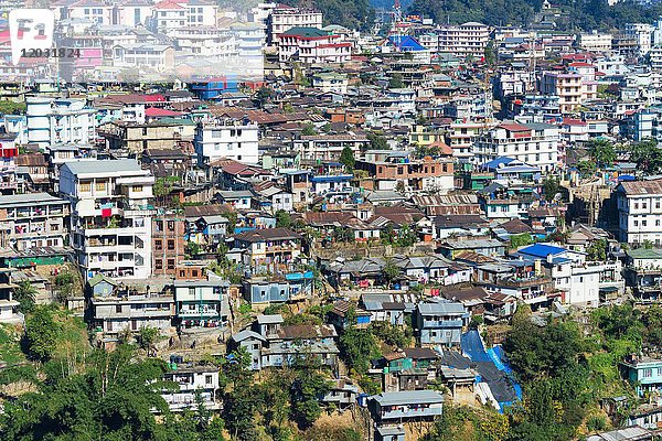 Häusermeer  Blick auf die Stadt Kohima  Nagaland  Indien  Asien