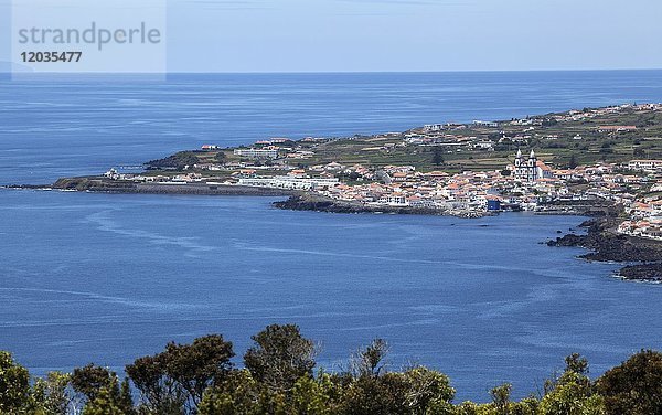 Blick vom Monte Brasil auf Sao Mateus  Südküste  Insel Terceira  Azoren  Portugal  Europa