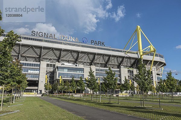 Signal Iduna Park  BVB Fußballstadion  Dortmund  Ruhrgebiet  Nordrhein-Westfalen  Deutschland  Europa