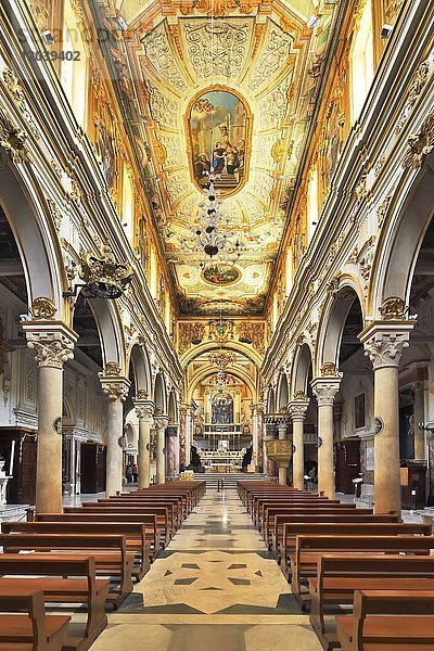 Innenansicht mit Altarraum  Kathedrale  Sassi di Matera  Kulturhauptstadt 2019  Matera  Provinz Basilikata  Italien  Europa