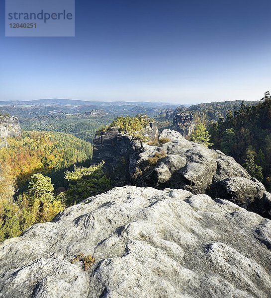 Aussicht auf die Felsen der hinteren sächsische Schweiz  Elbsandsteingebirge  Nationalpark Sächsische Schweiz  Sachsen  Deutschland  Europa