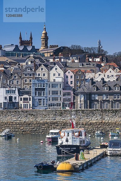 Strandpromenade von Saint Peter Port  Guernsey  Kanalinseln  Vereinigtes Königreich  Europa