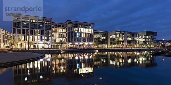 Bürogebäude amPhoenix-See  Hörde  Dortmund  Ruhrgebiet  Nordrhein-Westfalen  Deutschland  Europa