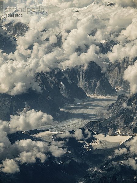 Ausblick bei Anflug auf Flughafen Anchorage zum Matanuska-Gletscher  Alaska  USA  Nordamerika