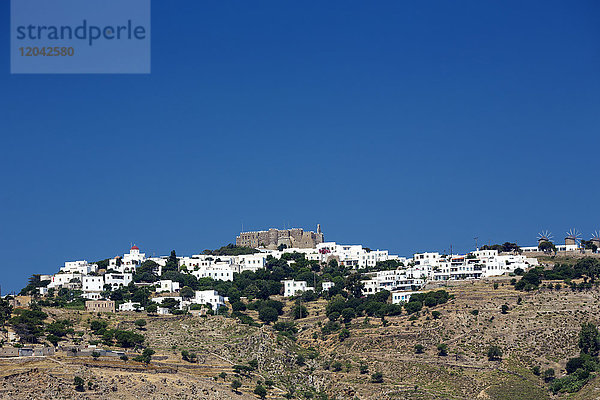 Blick auf die Stadt Chora und das Kloster des Heiligen Johannes des Evangelisten  UNESCO-Weltkulturerbe  Insel Patmos  Griechische Inseln  Griechenland  Europa