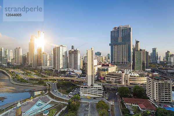 Skyline der Stadt  Panama-Stadt  Panama  Mittelamerika