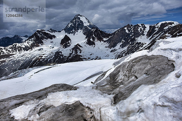 Der Berg Gran Zebru im Frühsommer  Valfurva  Lombardei  Italien  Europa