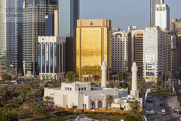 Moderne Stadtsilhouette  Abu Dhabi  Vereinigte Arabische Emirate  Naher Osten