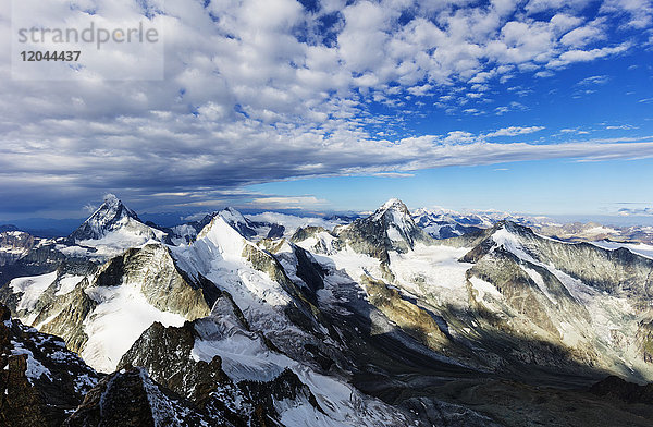 Blick auf das Matterhorn vom Zinalrothorn  4221m  Zermatt  Wallis  Schweizer Alpen  Schweiz  Europa