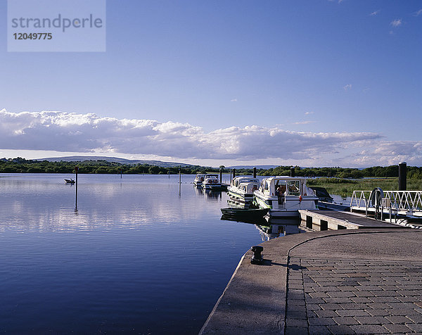 Hafen  Drumshanbo  Lough Allen Lake  Grafschaft Leitrim  Irland