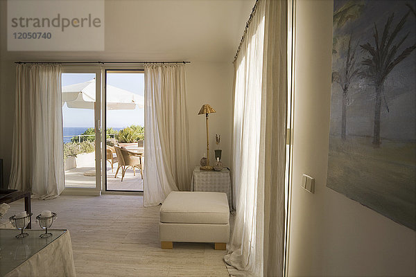 Interieur eines Schlafzimmers  Mallorca  Spanien