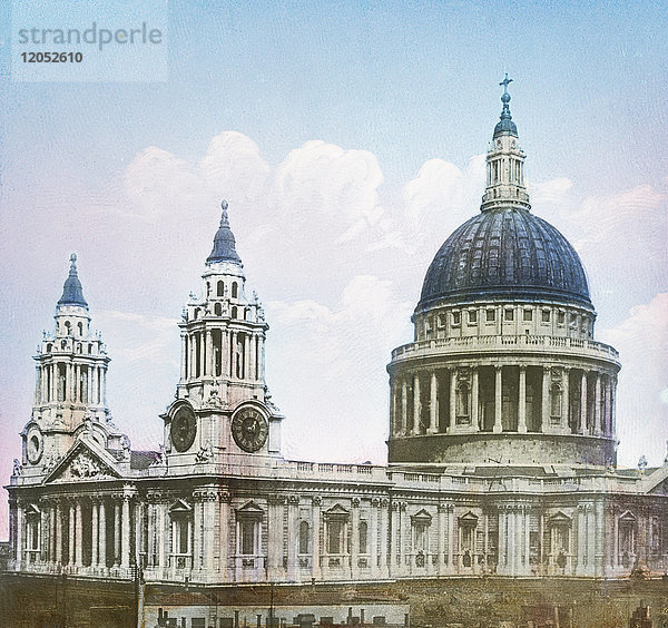 Diapositiv mit Laterna Magica um 1900 handkolorierte Ansichten von London  England in der viktorianischen Zeit  St. Paul's Kuppel