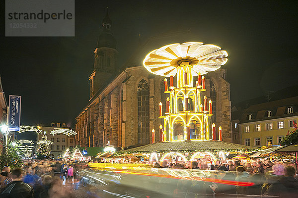 Deutschland  Heidelberg  Weihnachtsmarkt bei Nacht