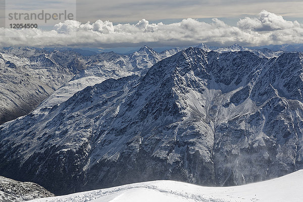 Österreich  Tirol  Ötztal  Sölden  Blick von der Aussichtsplattform Schwarze Schneid auf die Ötztaler Alpen