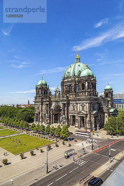 Deutschland  Berlin  Blick auf den Berliner Dom von oben