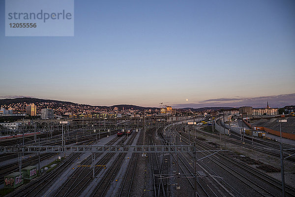 Schweiz  Zürich  Blick zum Bahnhof von oben