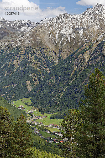 Österreich  Tirol  Ötztal  Blick auf Sölden