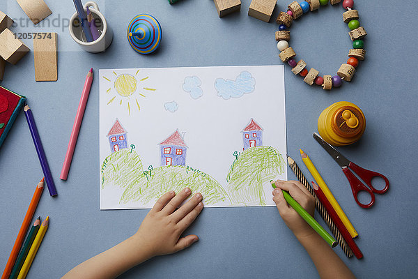 Kinderzeichnung Landschaft mit Häusern