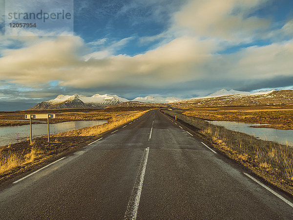 Island  Straße 54 zum Snaefellsjoekull Nationalpark