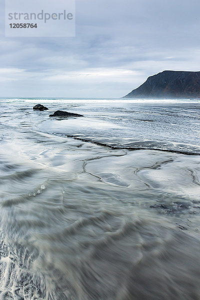 Meeresgezeiten  Skagsanden Strand  Lofoten  Norwegen