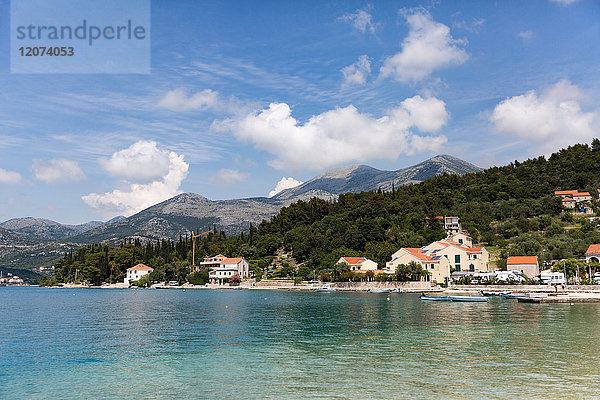 Der Ferienort Slano an der dalmatinischen Küste  Kroatien  Europa